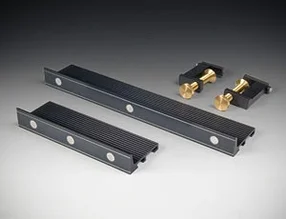 Прижимы для стусел Veritas Magnetic Saw Guide, 2 штуки